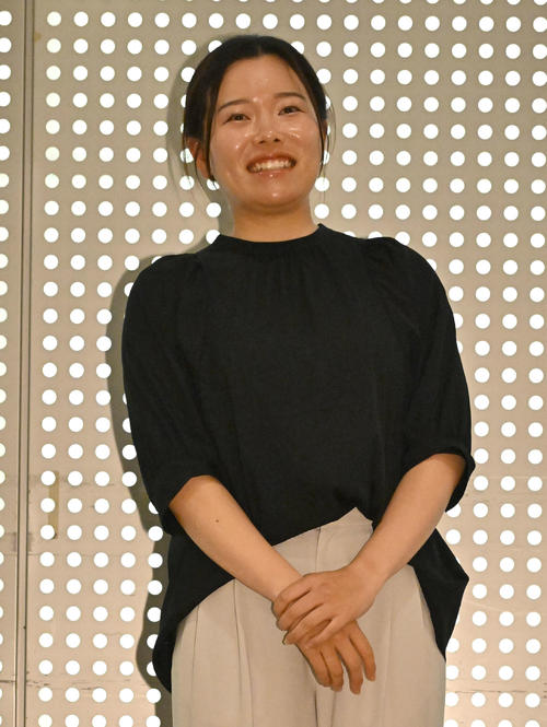 前夜祭に参加する勝みなみ（撮影・石井愛子）