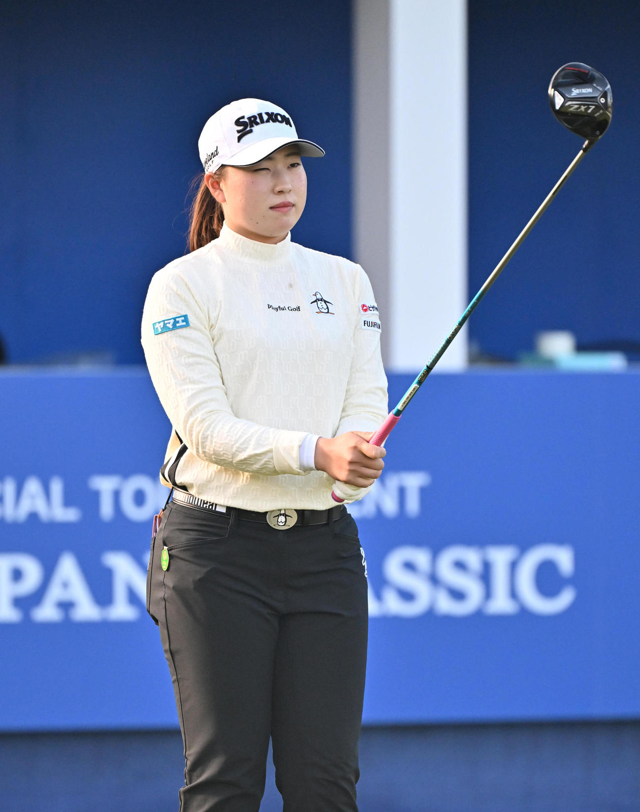 プロアマ　1番ホール、竹田麗央はティーショットを前に狙いを定める（撮影・石井愛子）