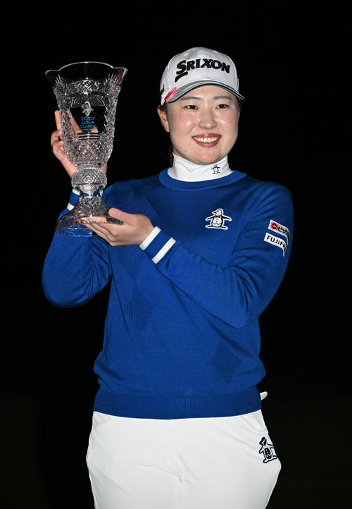 竹田麗央が最終盤に逆転しPO制して今季8勝目 米ツアー出場権獲得 初の