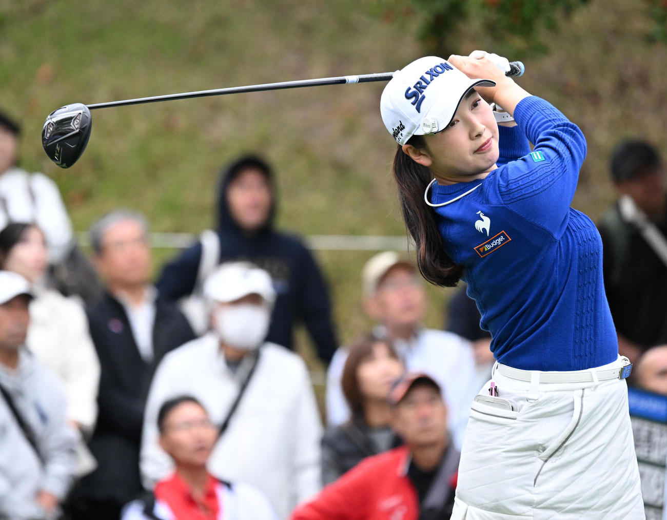 1番、ティーショットを放つ小祝（撮影・前岡正明）