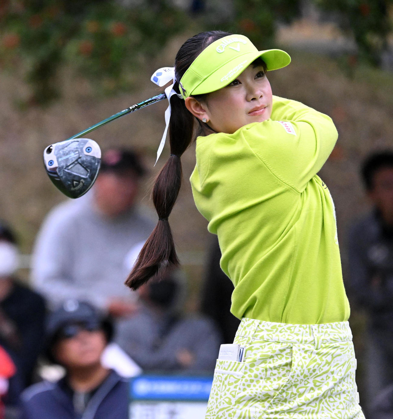 1番、ティーショットを放つ河本（撮影・前岡正明）