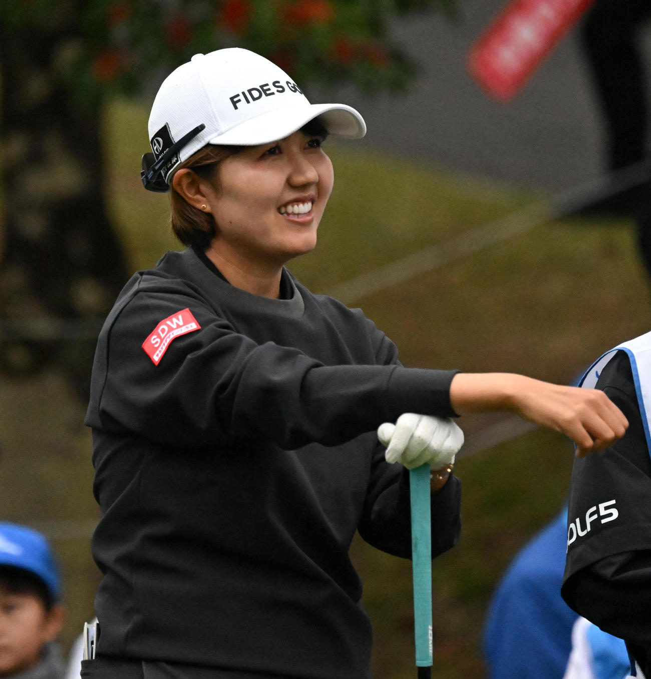 1番、笑顔を見せる権藤（撮影・前岡正明）