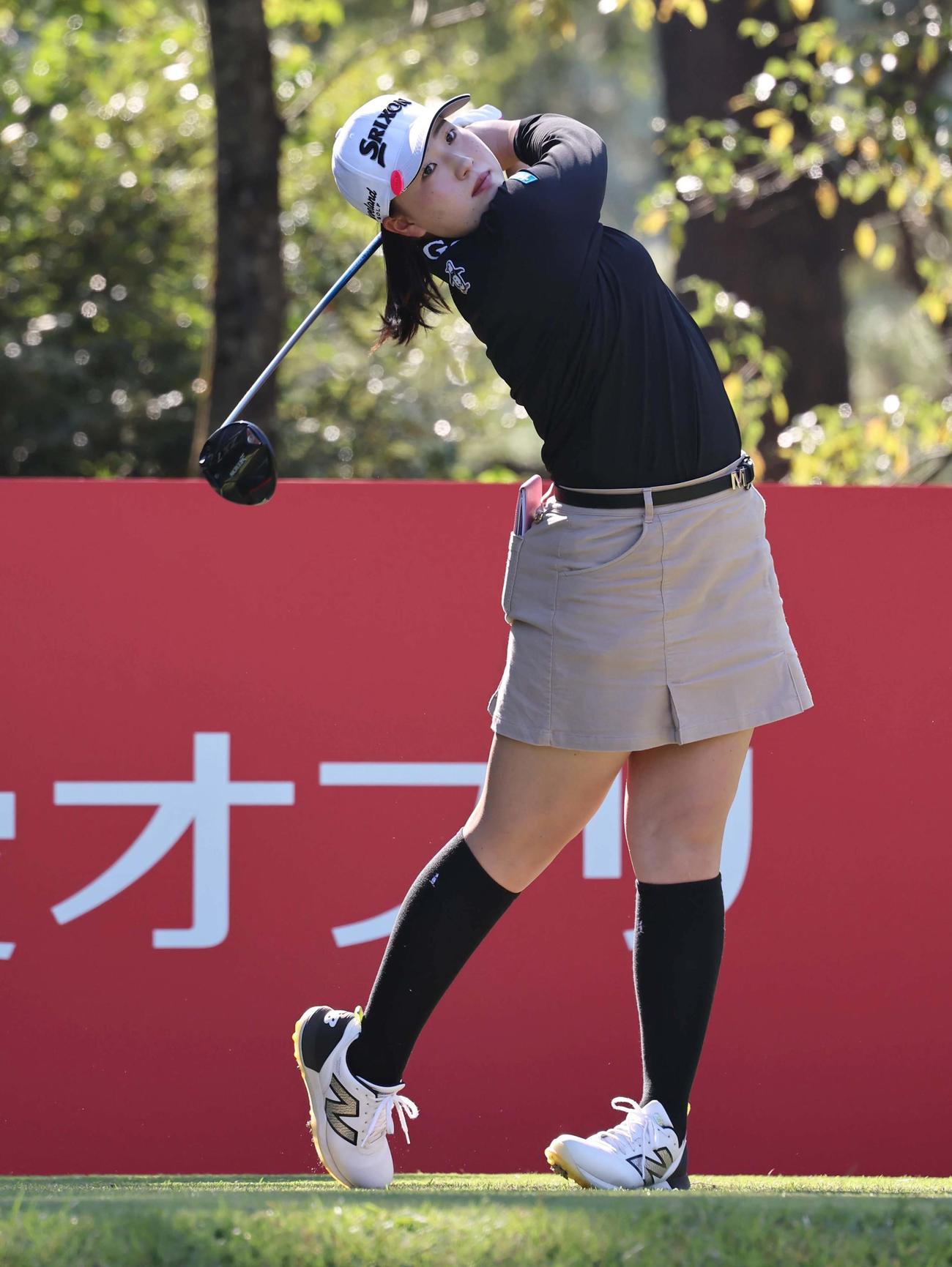 2番、ティーショットを放つ竹田麗央（撮影・上田博志）