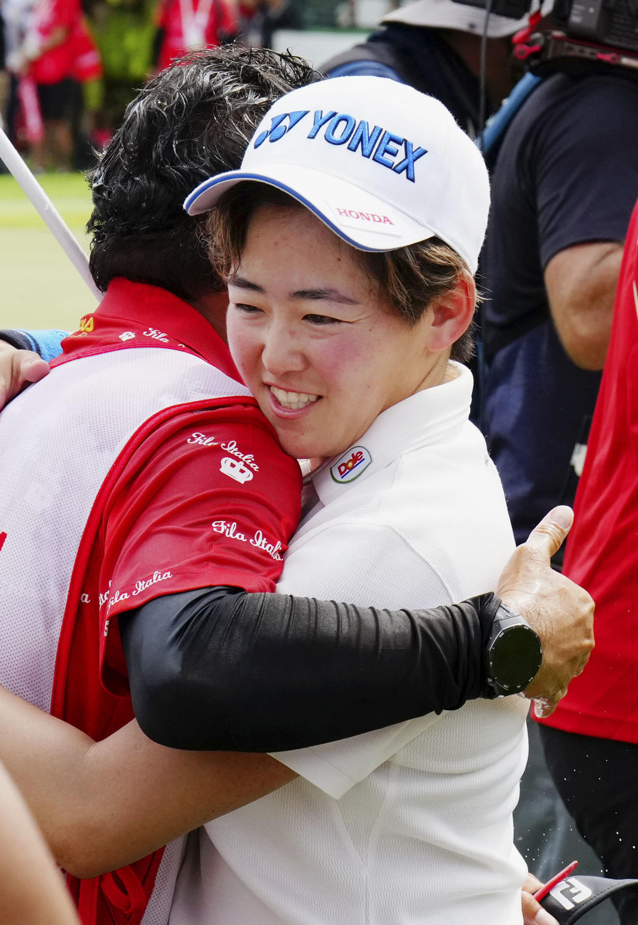 最終ラウンド、ホールアウトした岩井明。通算27アンダーで2位（共同）