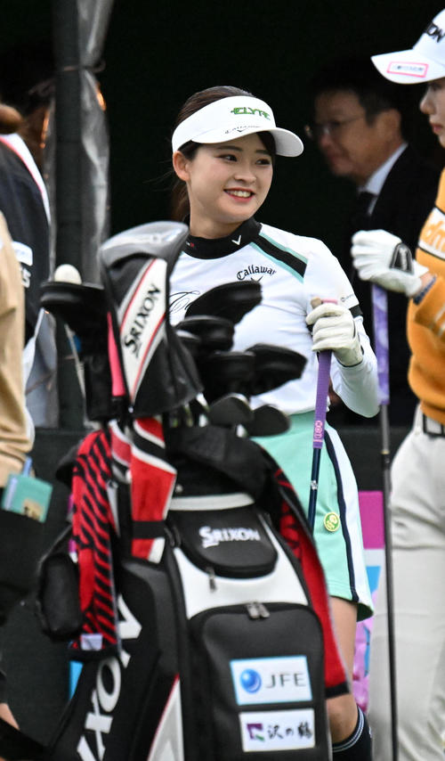 1番、笑顔を見せる政田（撮影・前岡正明）