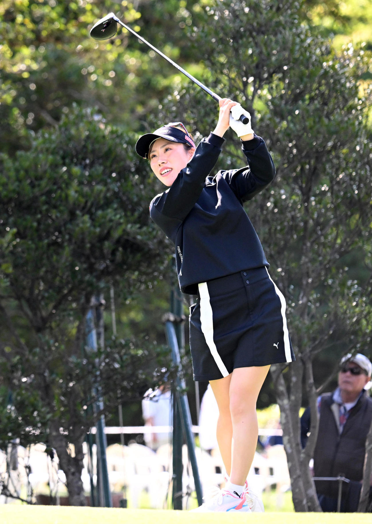 4番、ティーショットを放つ木村（撮影・前岡正明）