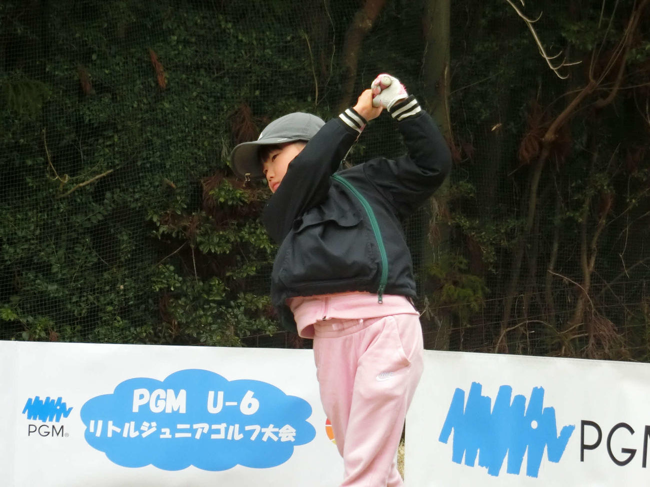 6歳以下の部女子優勝の若杉糸奈（C）IJGA