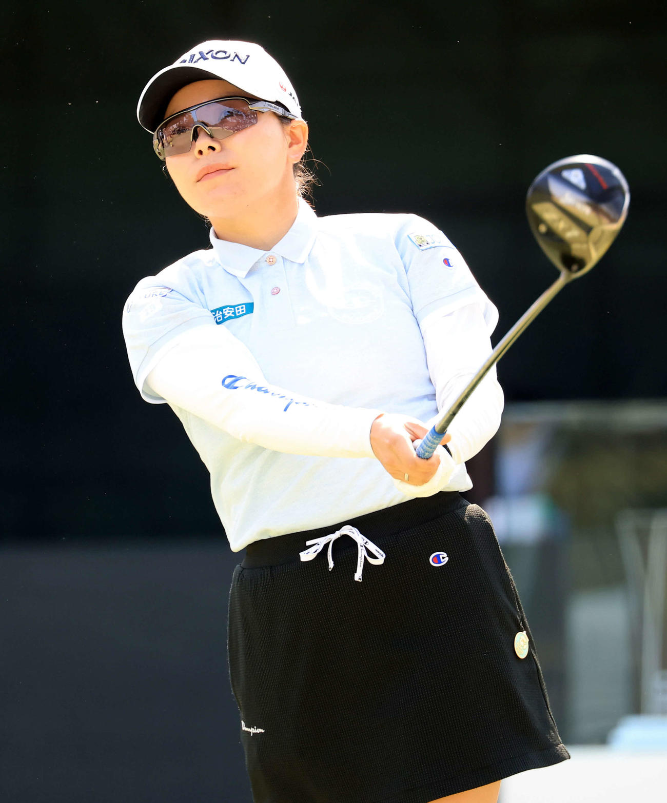最終日　1番、ティーショットを放つ勝（撮影・浅見桂子）