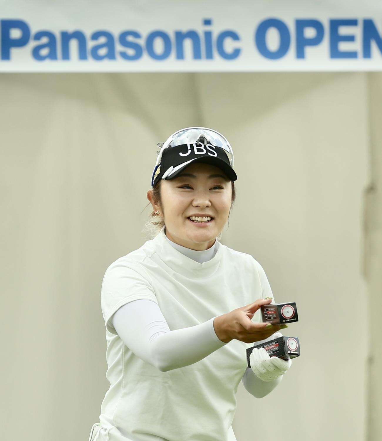 プロアマ戦に臨む藤田（撮影・河田真司）