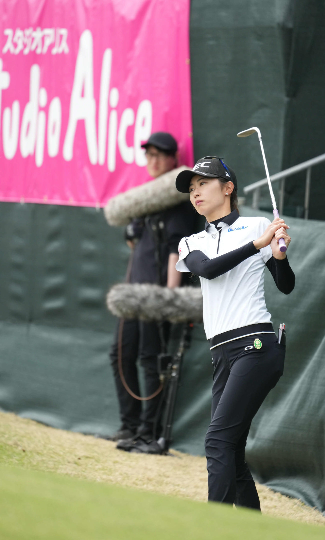 富士フィルム・スタジオアリス女子オープンのプロアマに臨む安田祐（撮影・小沢裕）