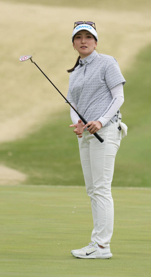 富士フィルム・スタジオアリス女子オープンのプロアマに臨む脇元（撮影・小沢裕）