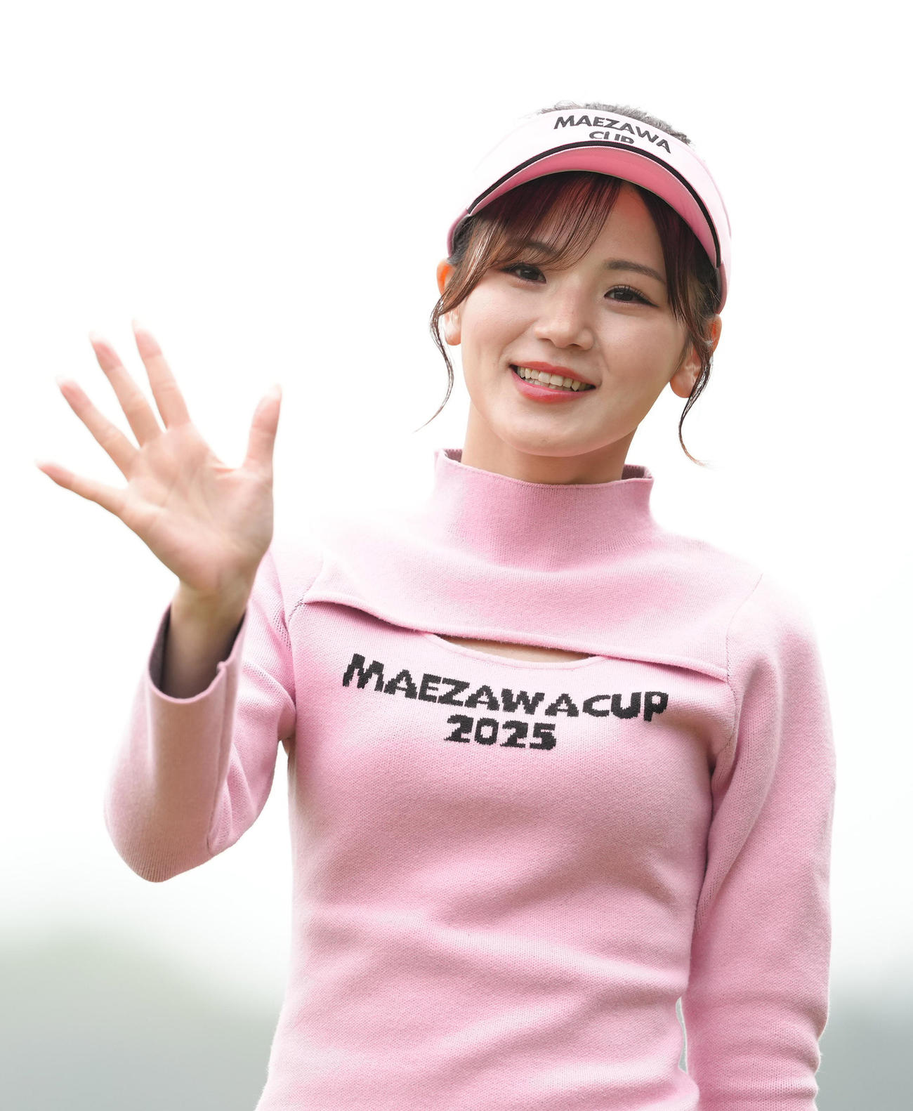 前澤杯を盛り上げるラウンドガール（撮影・足立雅史）