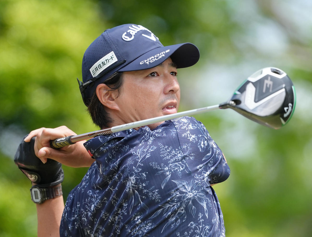 17番、ティーショットを放つ石川（撮影・足立雅史）