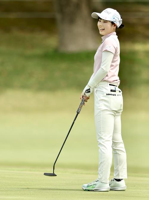 プロアマ戦に臨む尾関（撮影・河田真司）