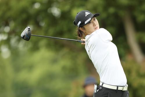 1番、ティーショットを放つ森田（撮影・河田真司）