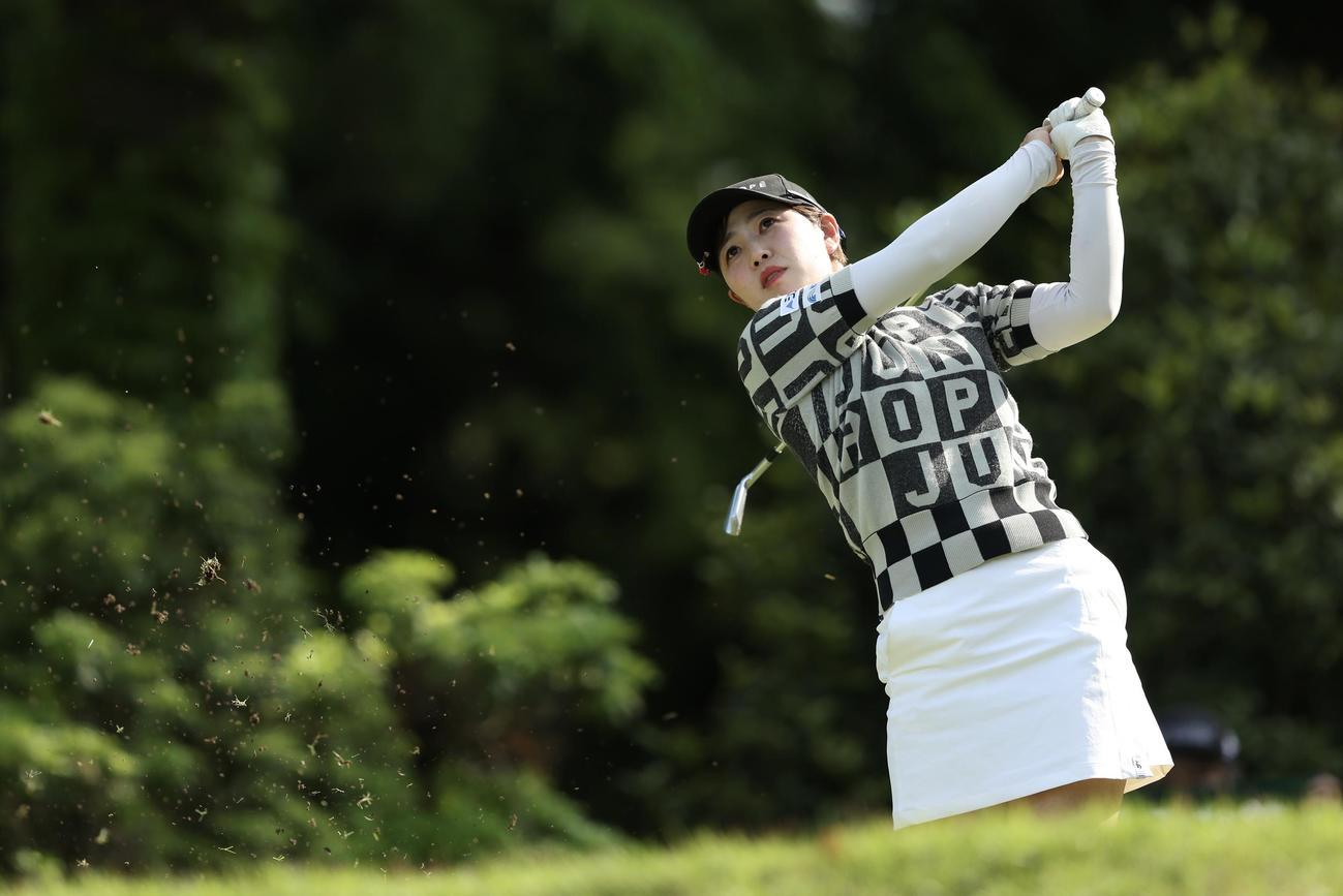 14番、ティーショットを放つ蛭田みな美（撮影・河田真司）