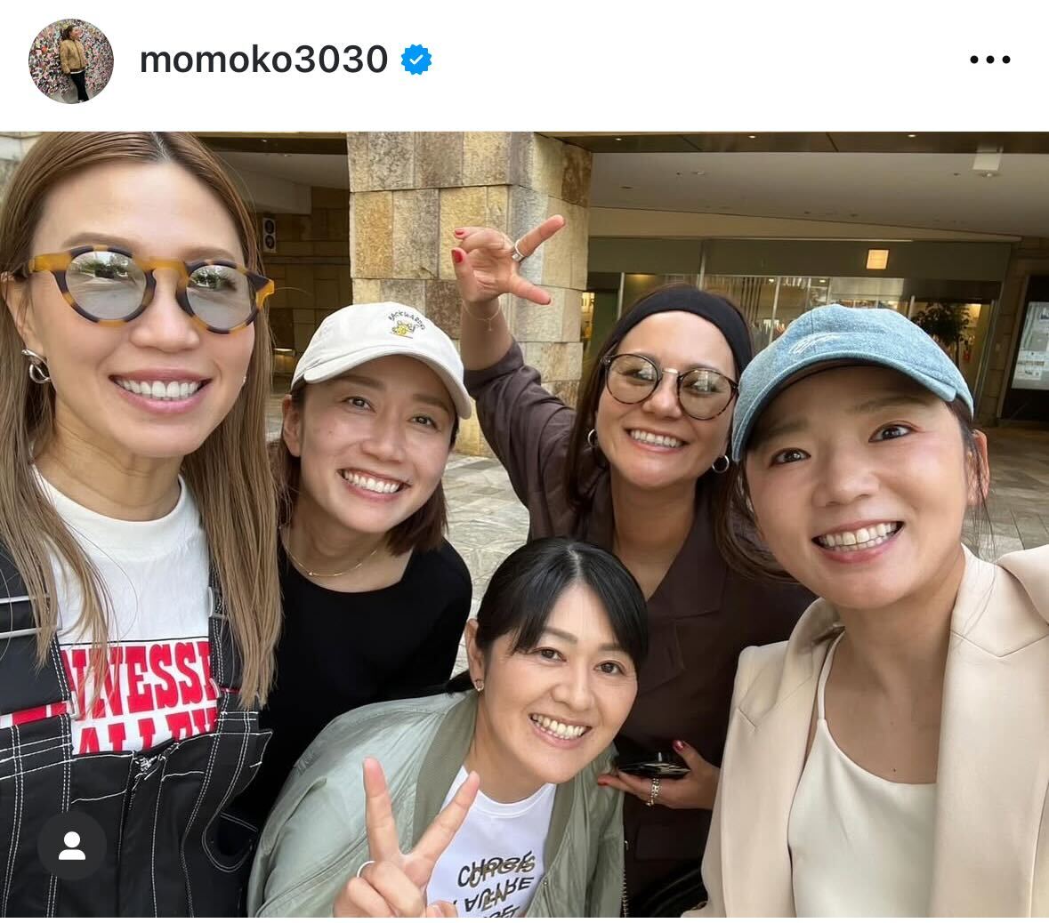 上田桃子ら豪華メンバー5人集結（インスタグラムから）
