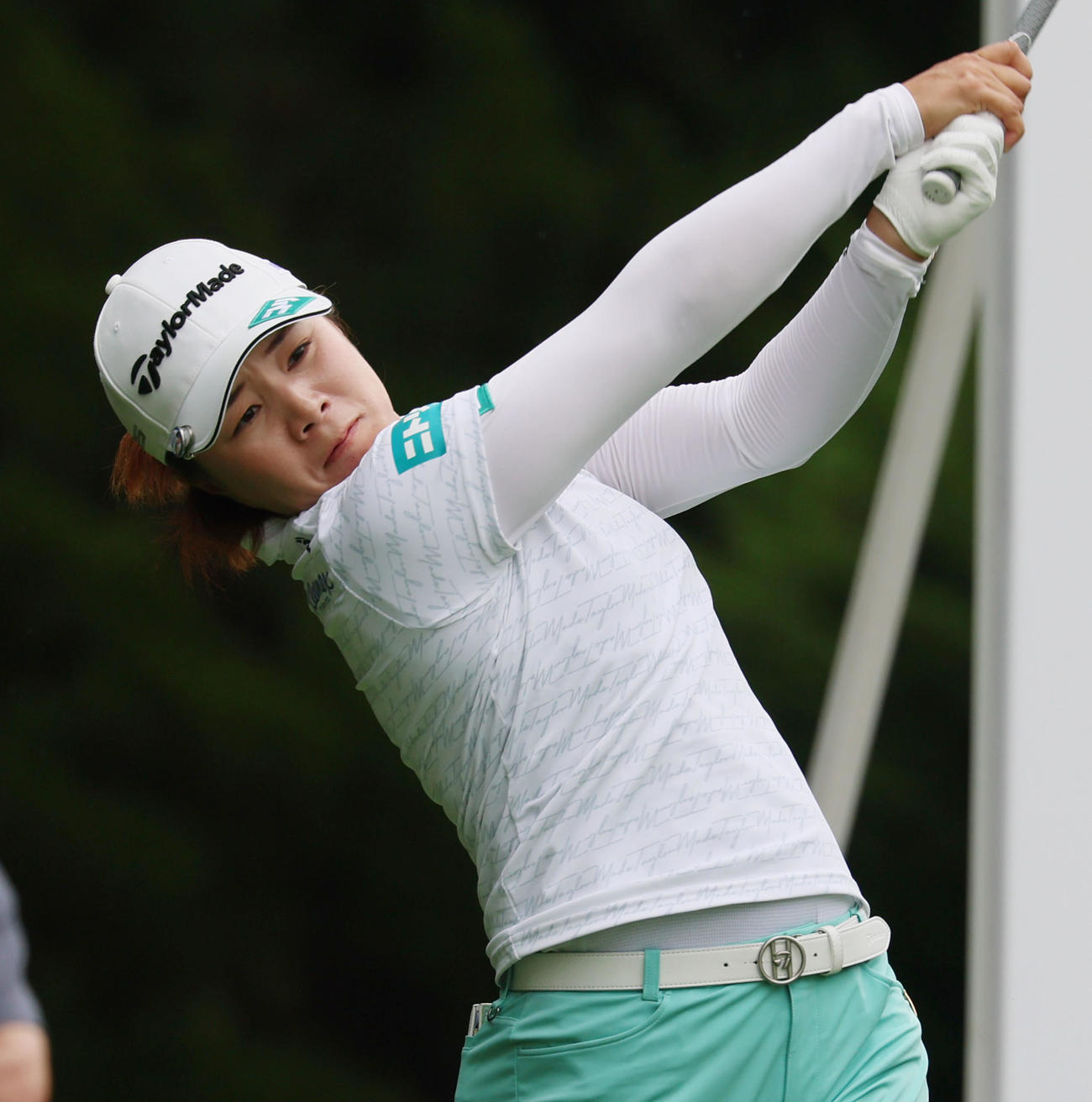 ブリヂストンレディース第2日　16番、ティーショットを放つ永峰咲希（撮影・加藤哉）