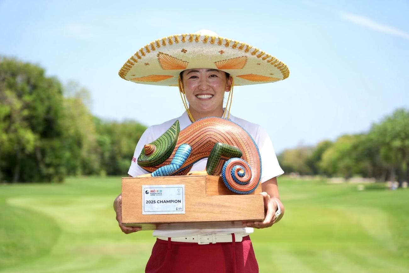 リビエラマヤ・オープンで米ツアー初優勝を果たした岩井千怜＝エルカマレオンGC（共同）