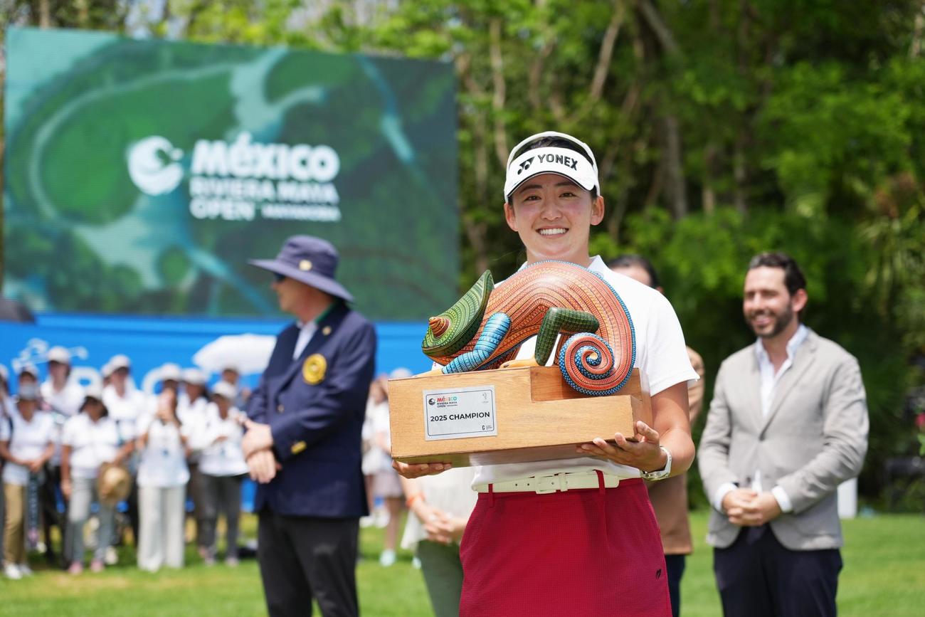 リビエラマヤ・オープンで米ツアー初優勝を果たした岩井千怜＝エルカマレオンGC（共同）