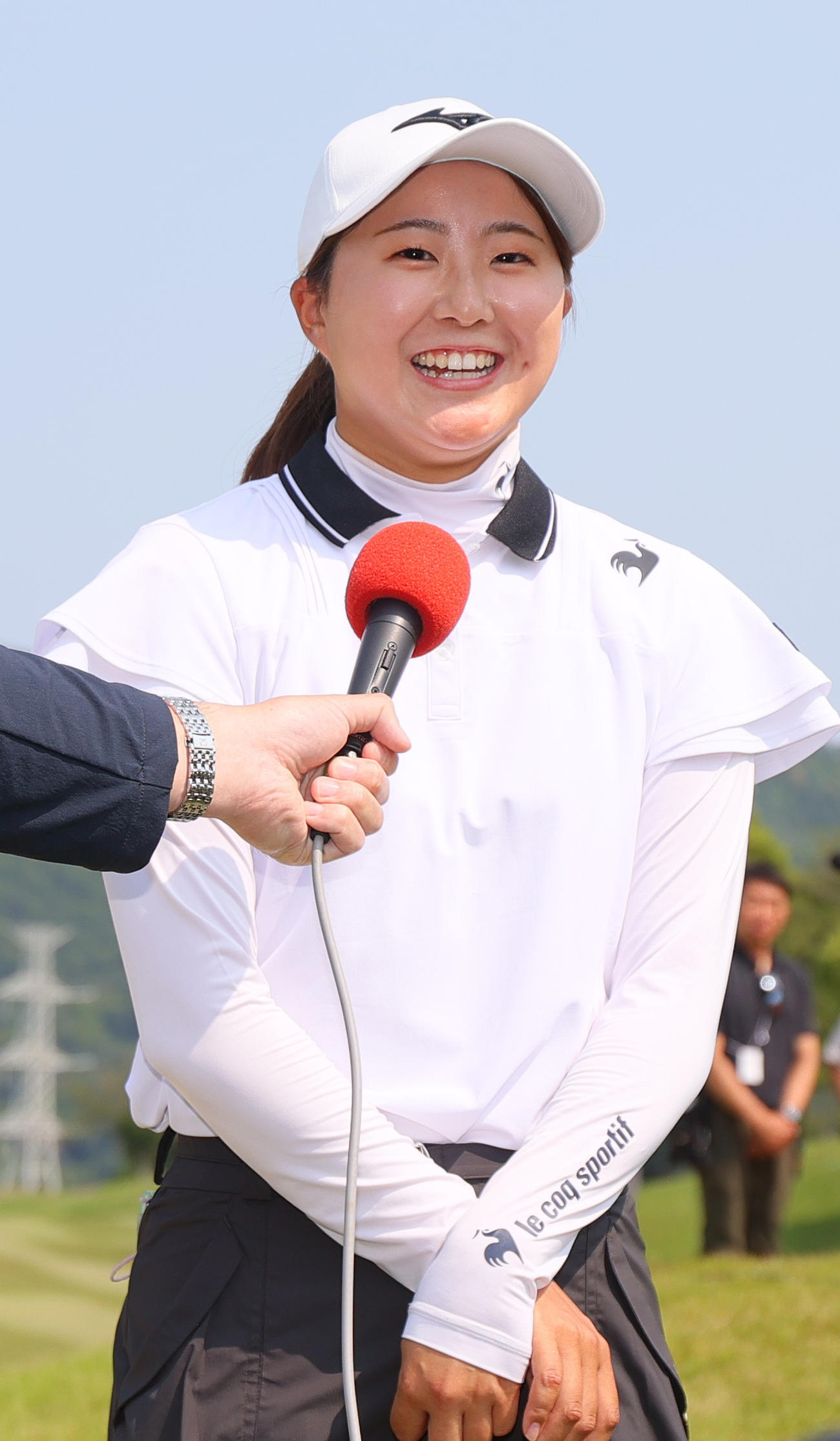 優勝インタビューする稲垣（撮影・上山淳一）