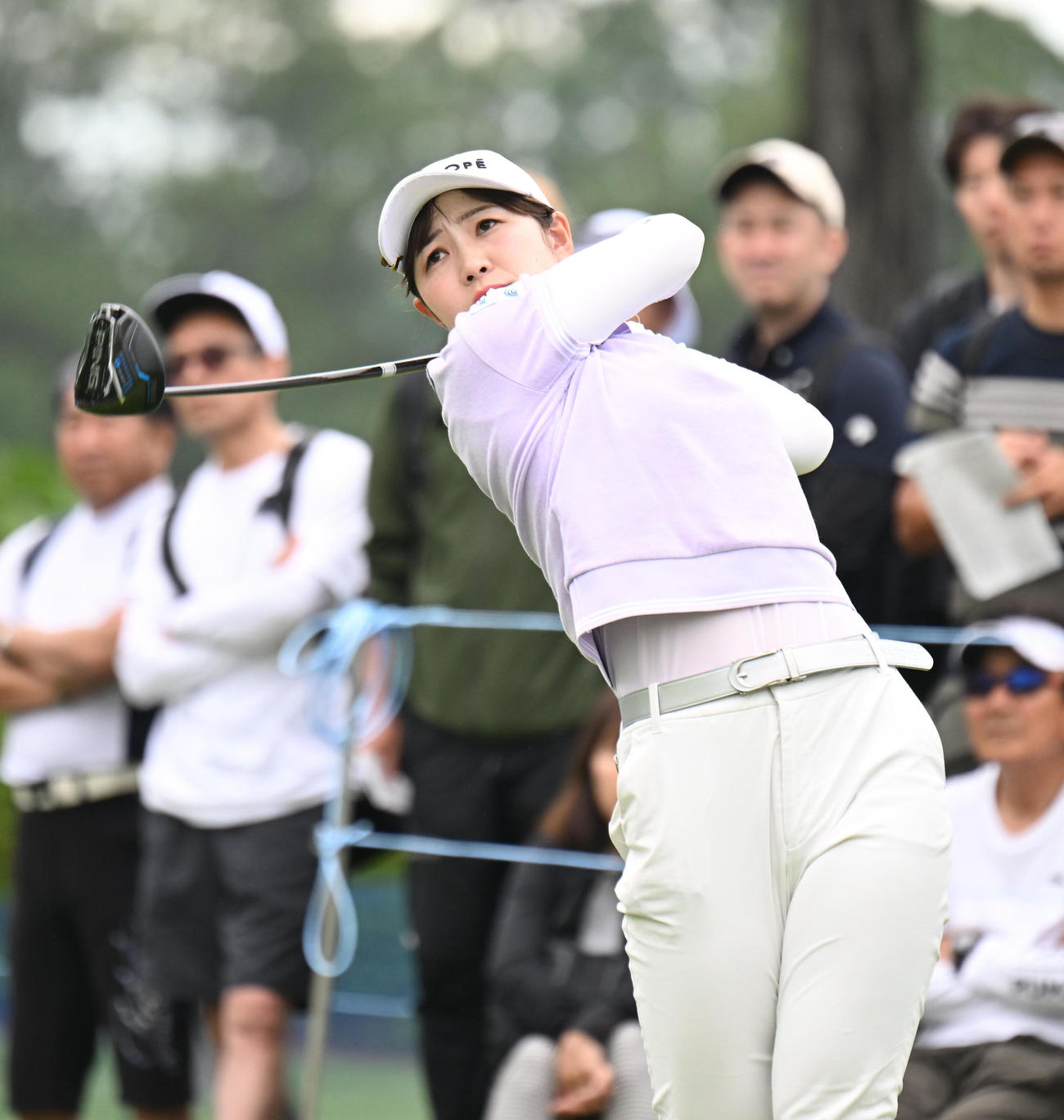 10番、ティーショットを打つ蛭田みな美（撮影・和賀正仁）