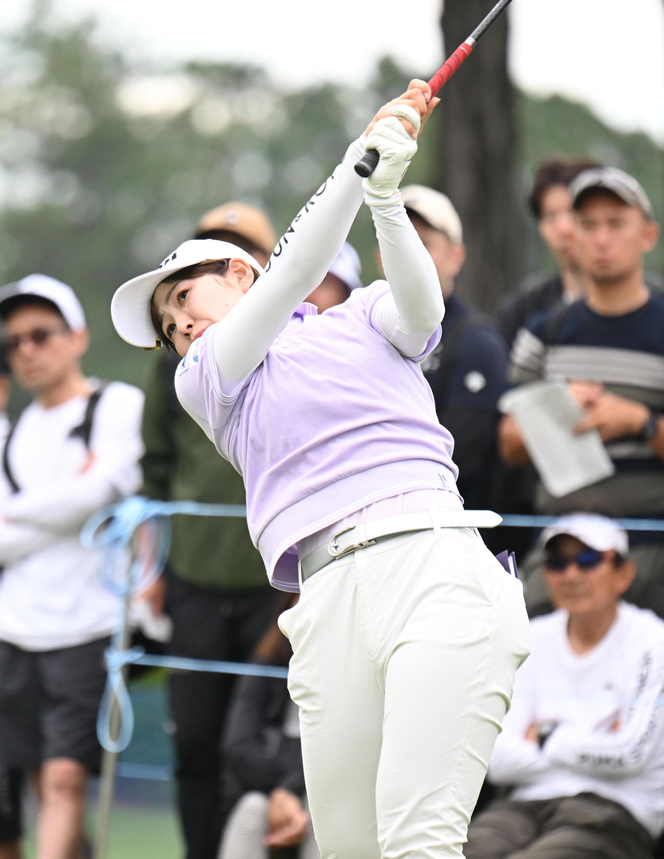 10番、ティーショットを打つ蛭田みな美（撮影・和賀正仁）