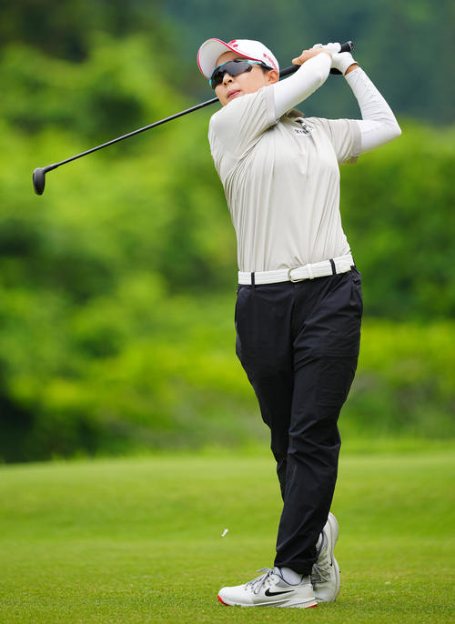 3番、ティーショットを放つキム（撮影・垰建太）
