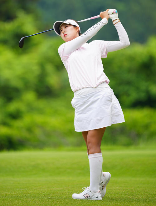 3番、ティーショットを放つ高野（撮影・垰建太）