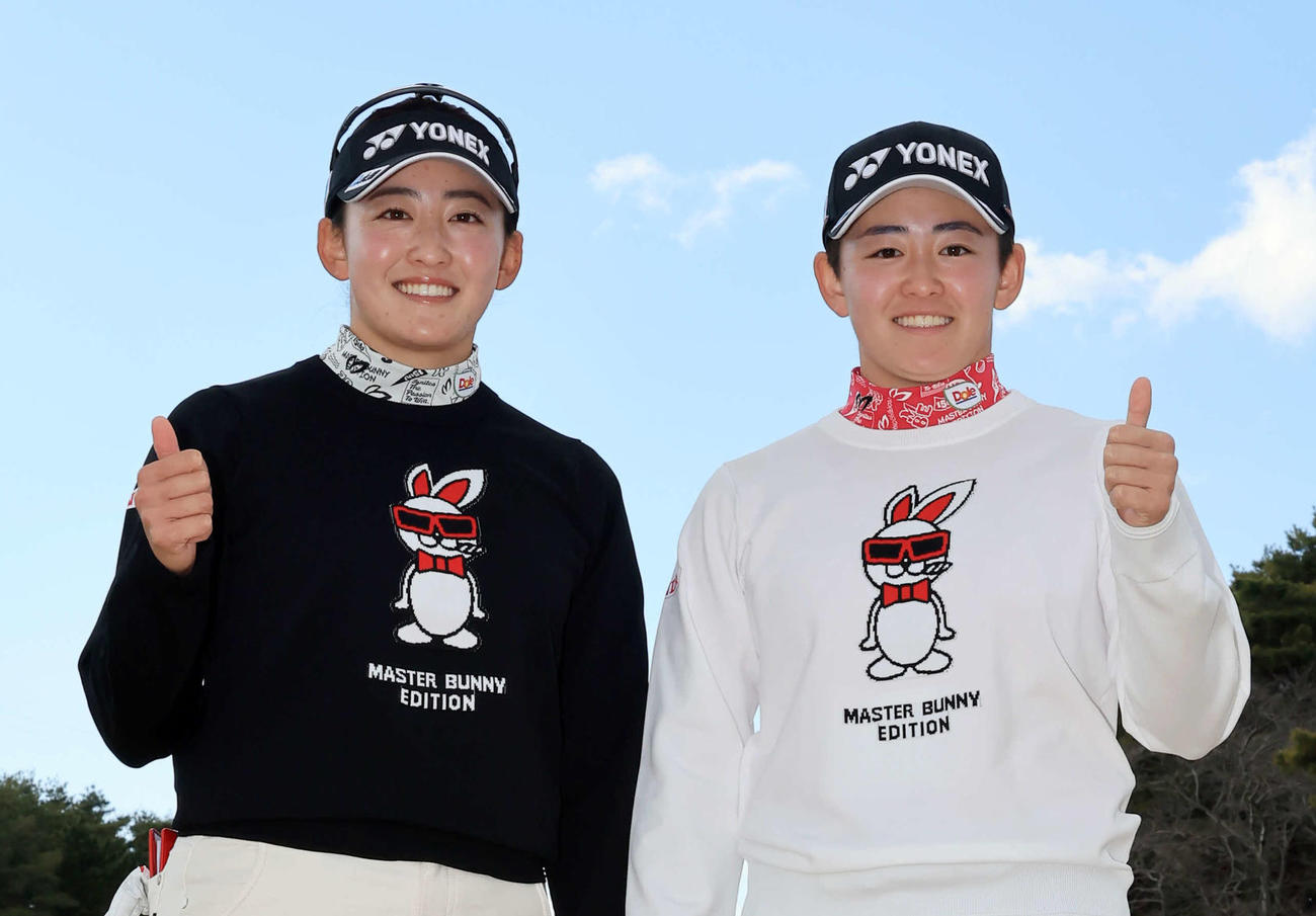 岩井千怜（左）と岩井明愛姉妹（2025年3月20日撮影）