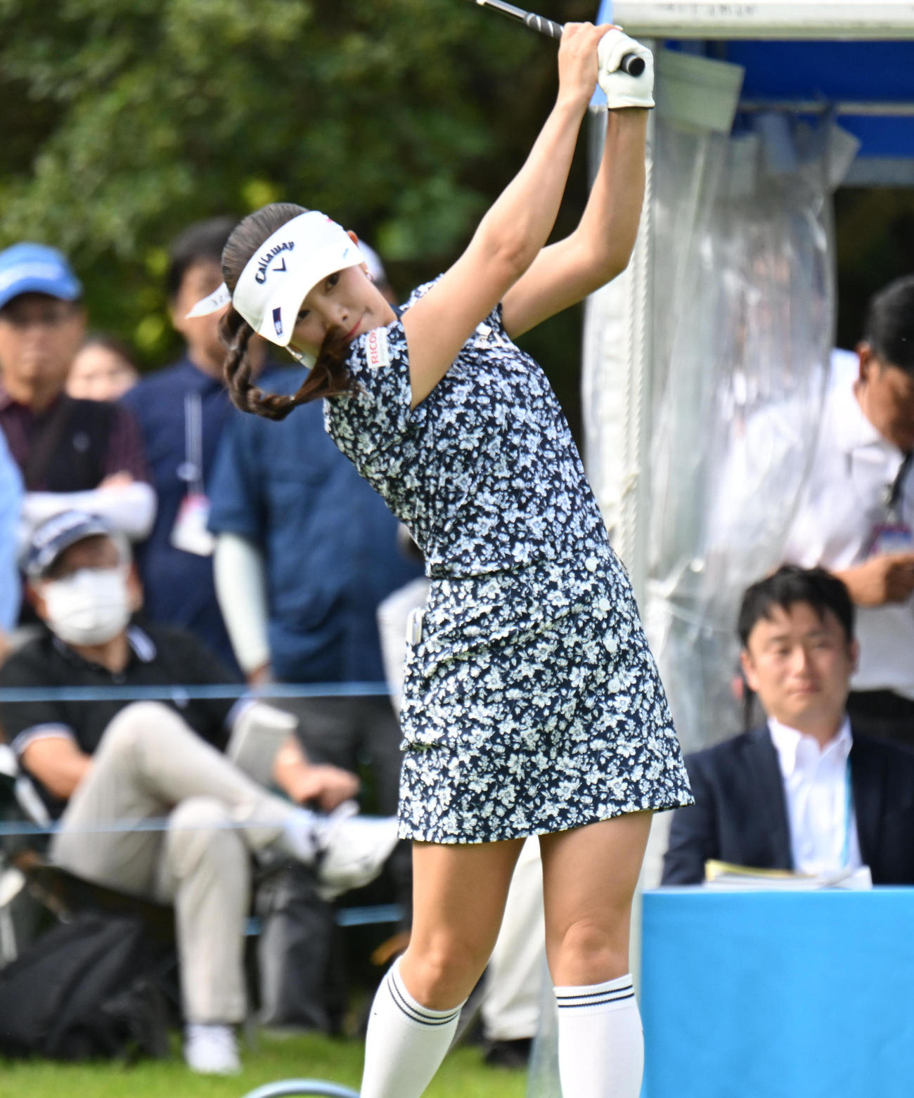 10番、ティーショットを打つ河本結（撮影・和賀正仁）