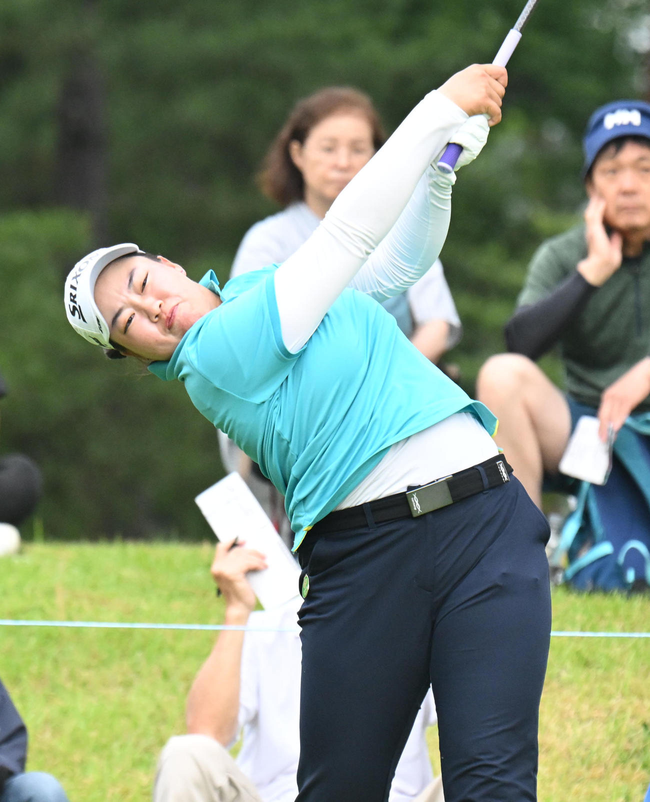 2番、ティーショットを打つ入谷響（撮影・和賀正仁）