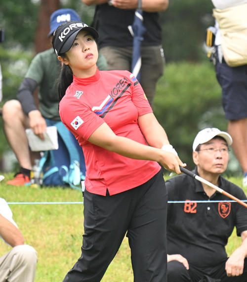 2番、ティーショットを打つヒョージン・ヤン（撮影・和賀正仁）