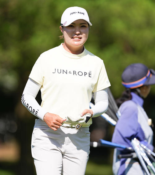 プロアマ戦を終え笑顔の高橋彩華（撮影・鈴木みどり）