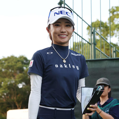 2日目を終え笑顔を見せる安田祐香（撮影・宮地輝）