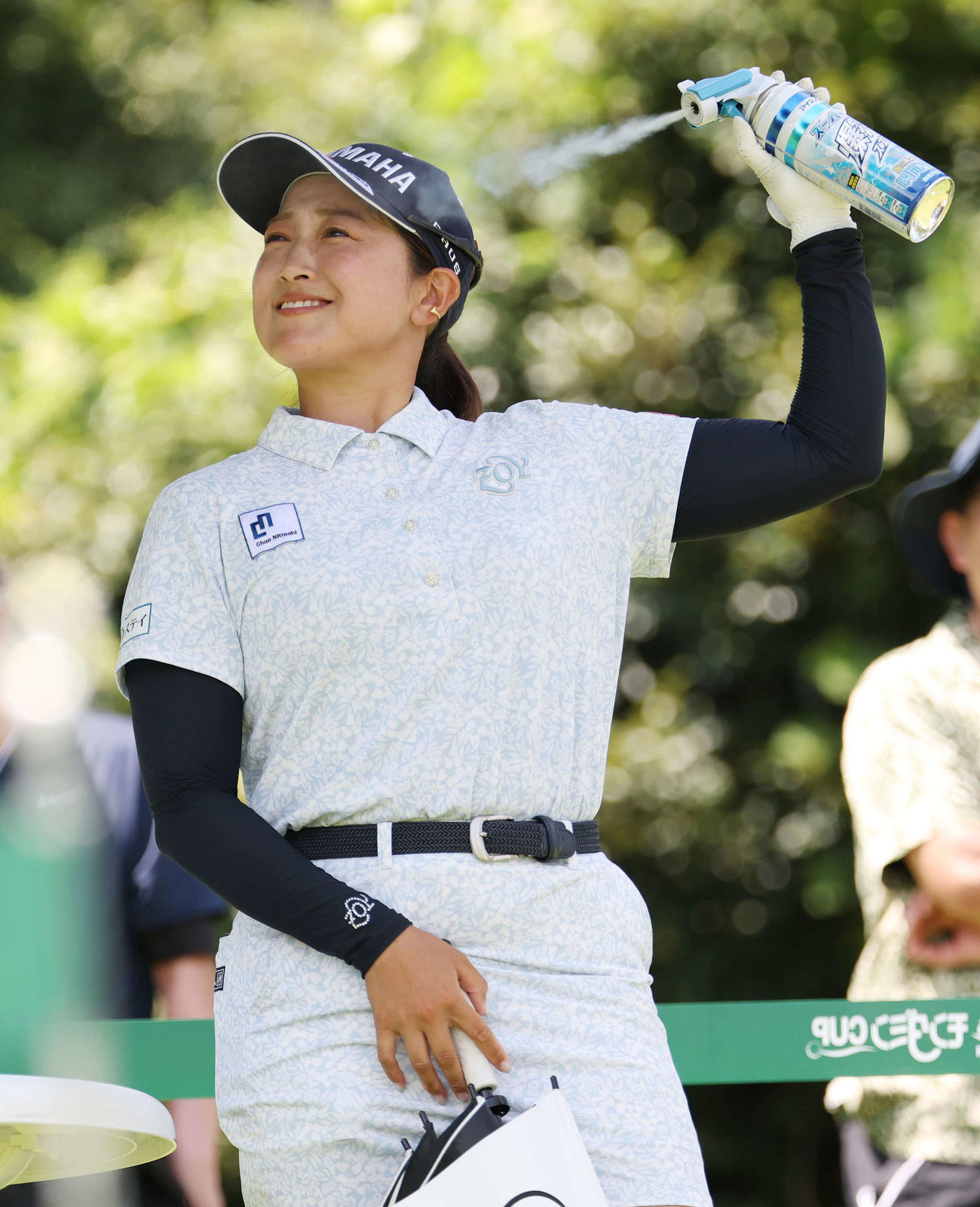 18番、冷却スプレーをかける高木優奈（撮影・宮地輝）