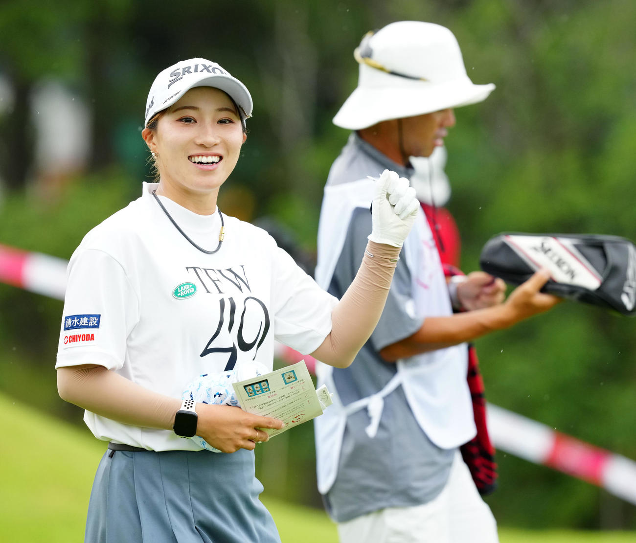 資生堂・JALレディースのプロアマ大会で笑顔を見せる渋沢（撮影・江口和貴）