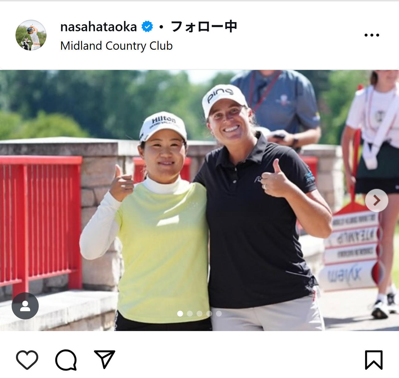 ローレン・コフリンとサムアップする畑岡奈紗（インスタグラムから）