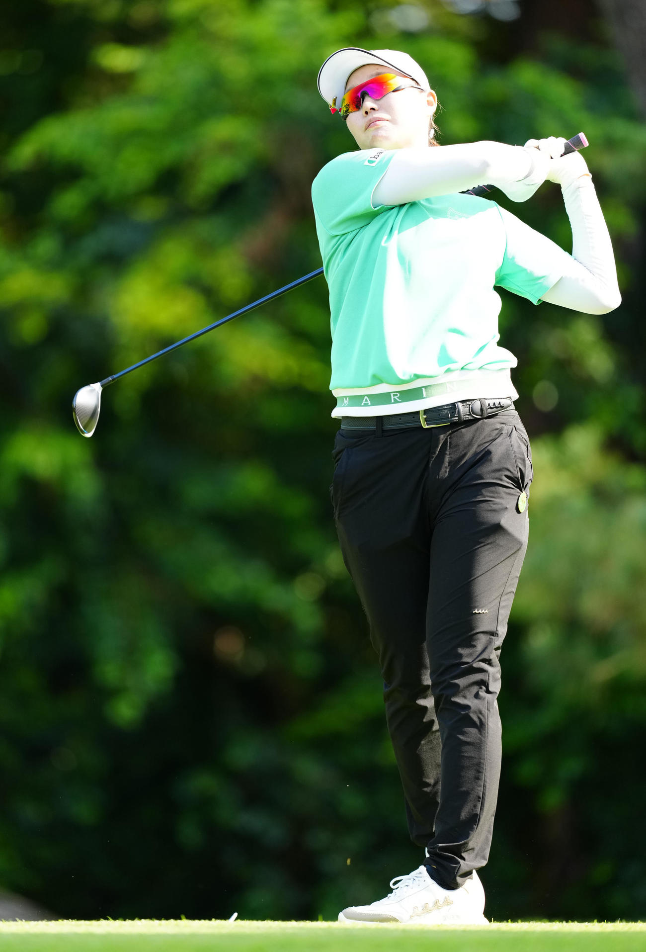 12番、ティーショットを放つ福山（撮影・江口和貴）