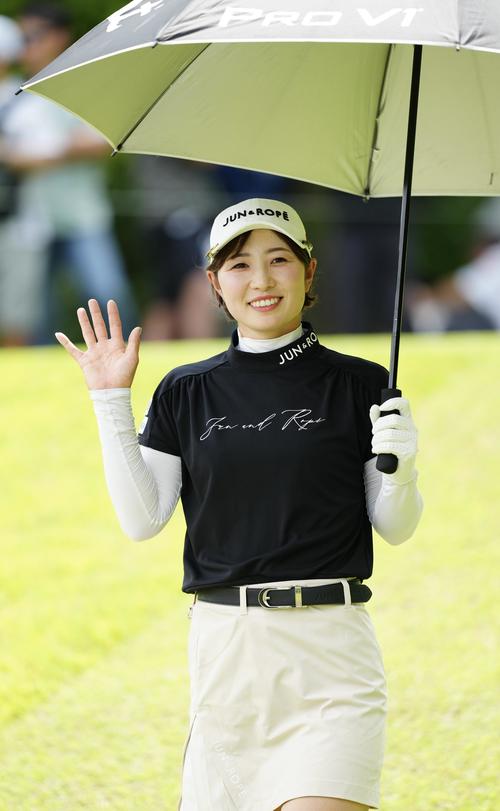 2番で笑顔を見せる蛭田（撮影・江口和貴）