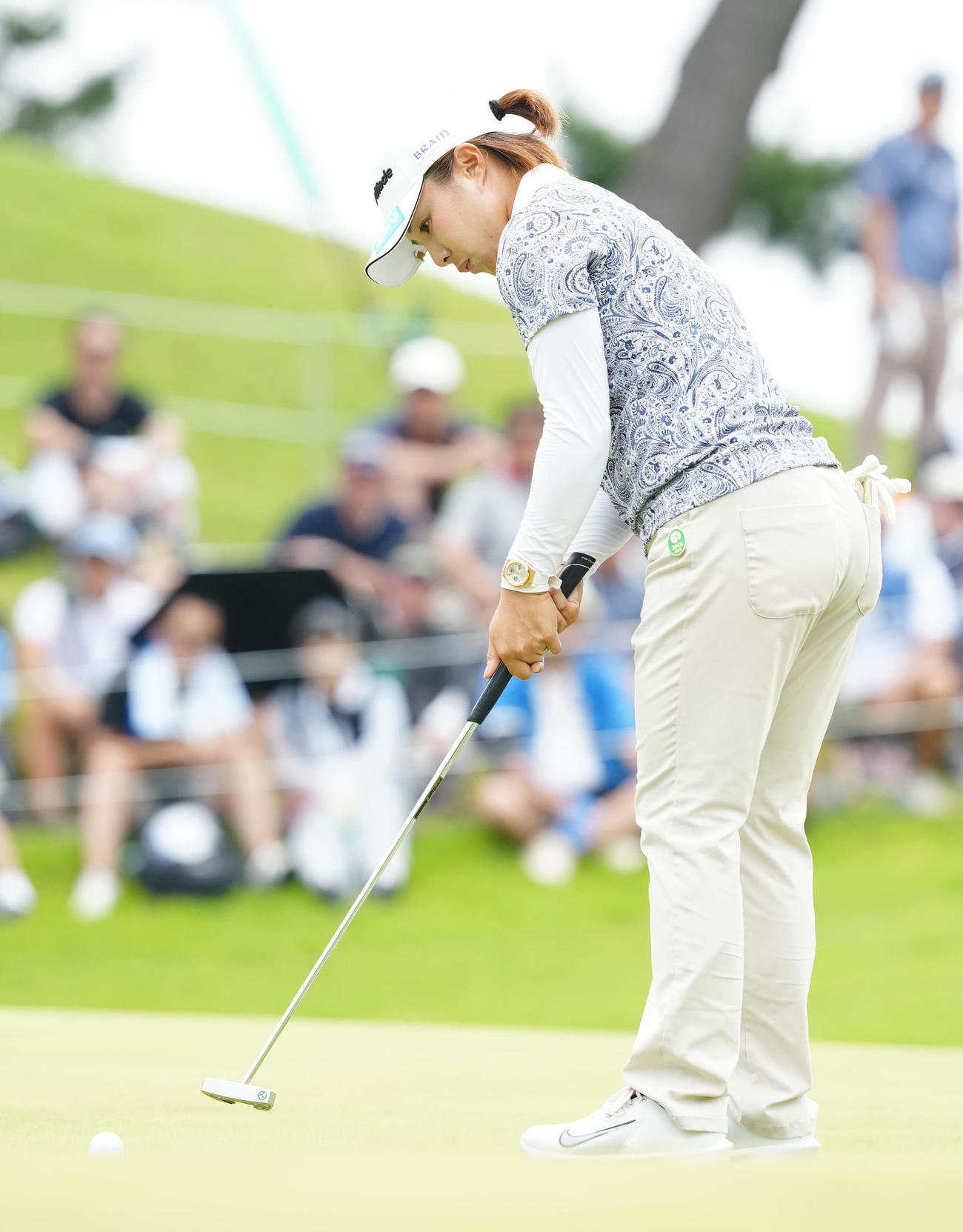 9番、バーディーパットを決める永峰（撮影・江口和貴）