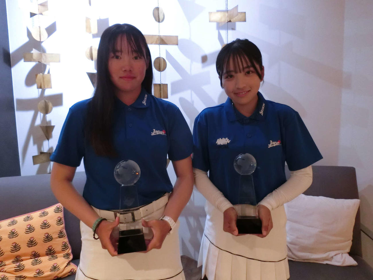 姉妹で世界一を果たした岩永杏奈（左）と岩永梨花（C）IJGA