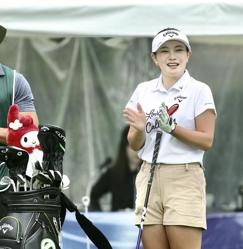 プロアマ戦で笑顔を見せる河本（撮影・河田真司）