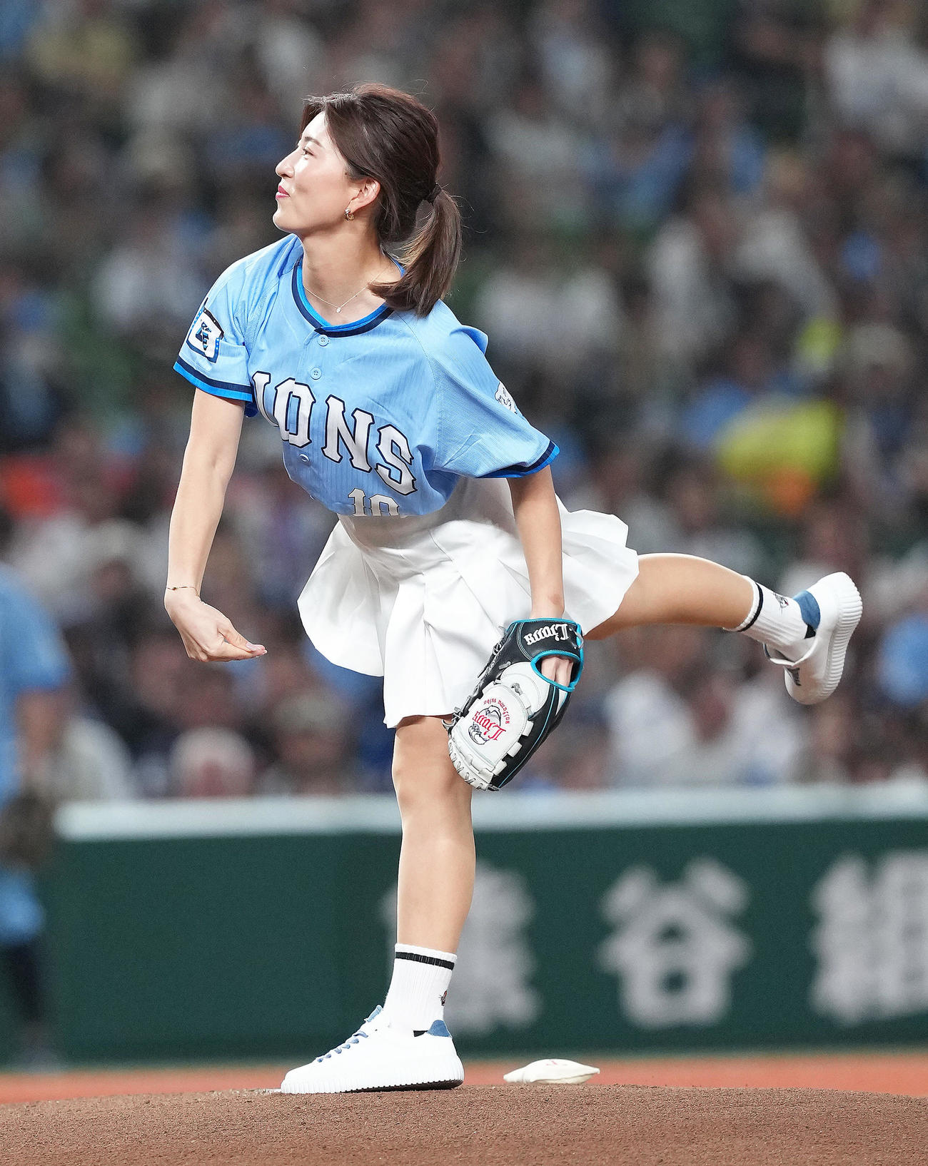西武対ソフトバンク　始球式を務めた女子ゴルフの植手（2025年8月撮影）