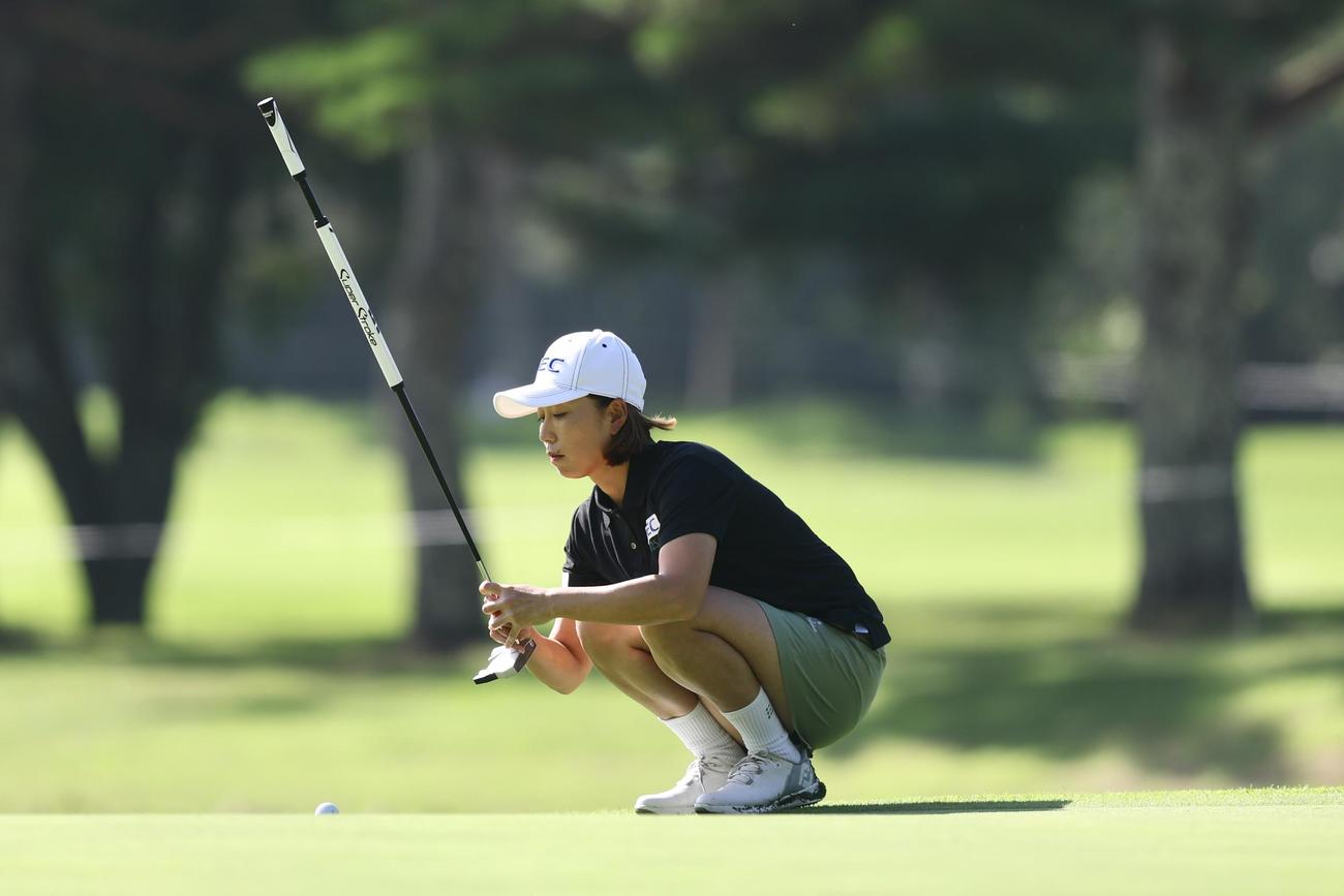 3番、ラインを読む原（撮影・河田真司）