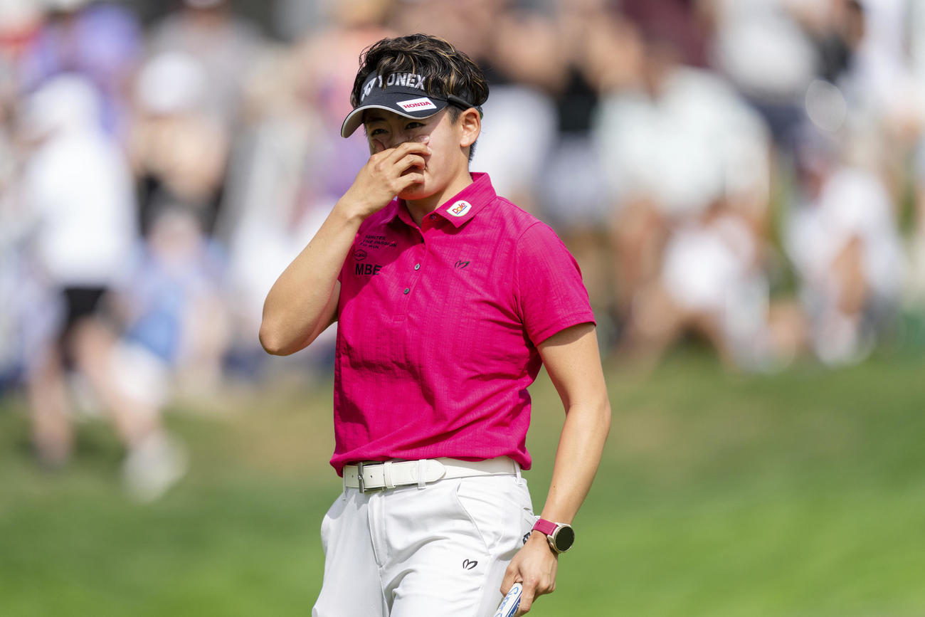 米ツアー初優勝した岩井明愛は感極まった表情を見せた（AP)