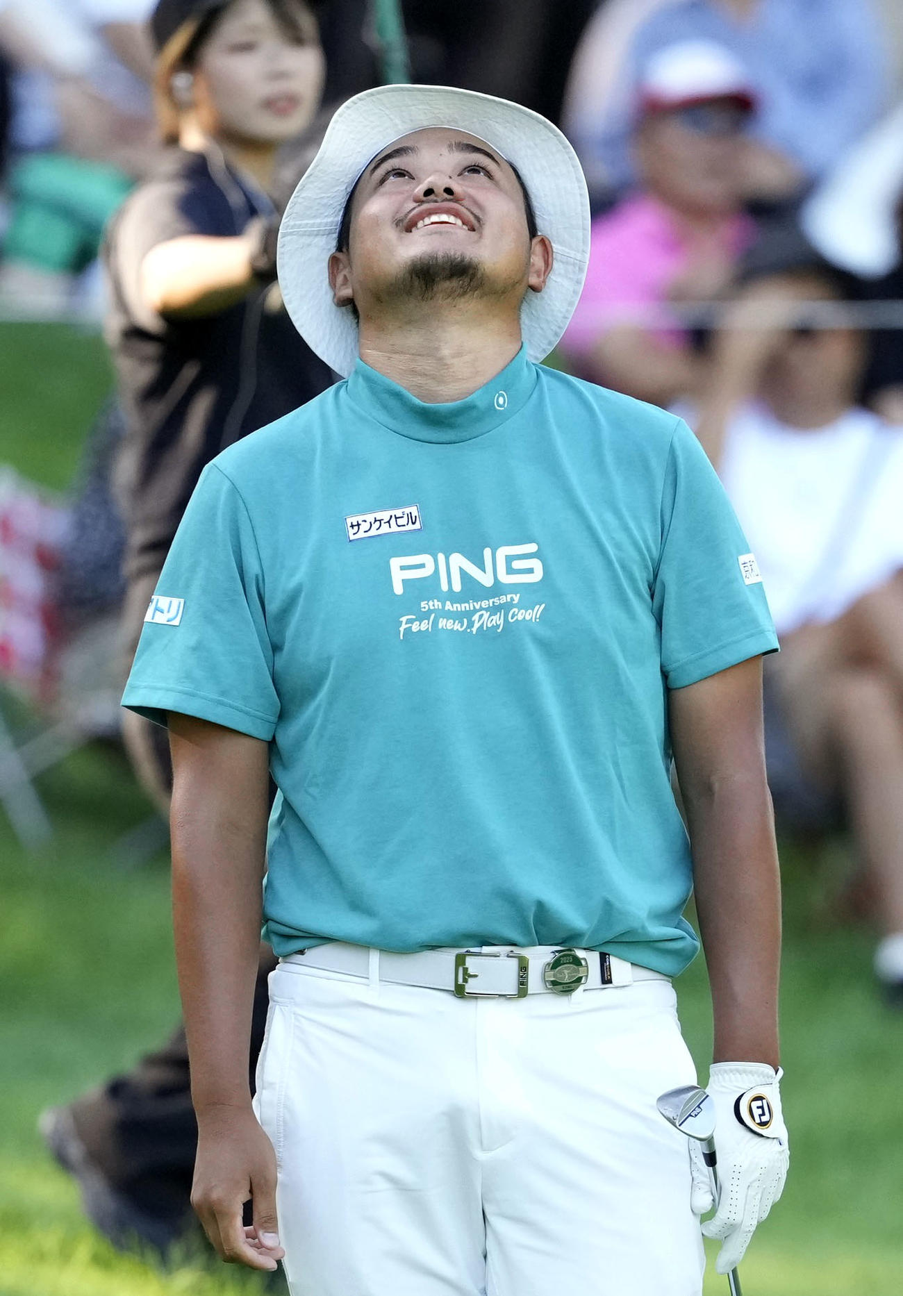 最終日、18番でバーディーが決まらず、天を仰ぐ大岩龍一。通算23アンダーで2位（共同）
