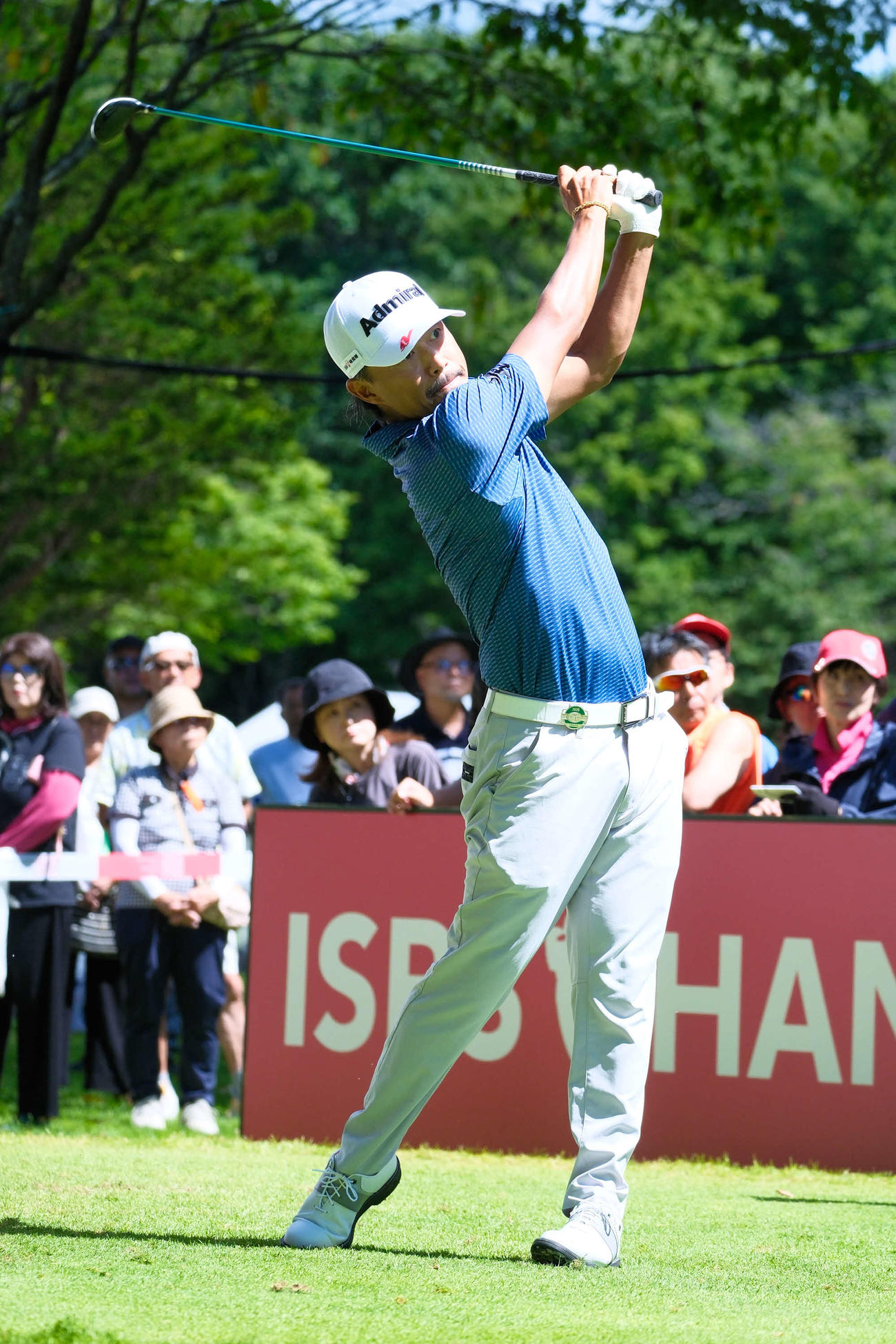 国内ツアー7年ぶりの優勝を飾った小平