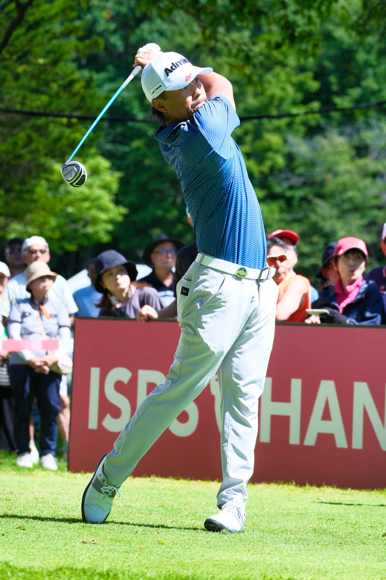 国内ツアー7年ぶりの優勝を飾った小平