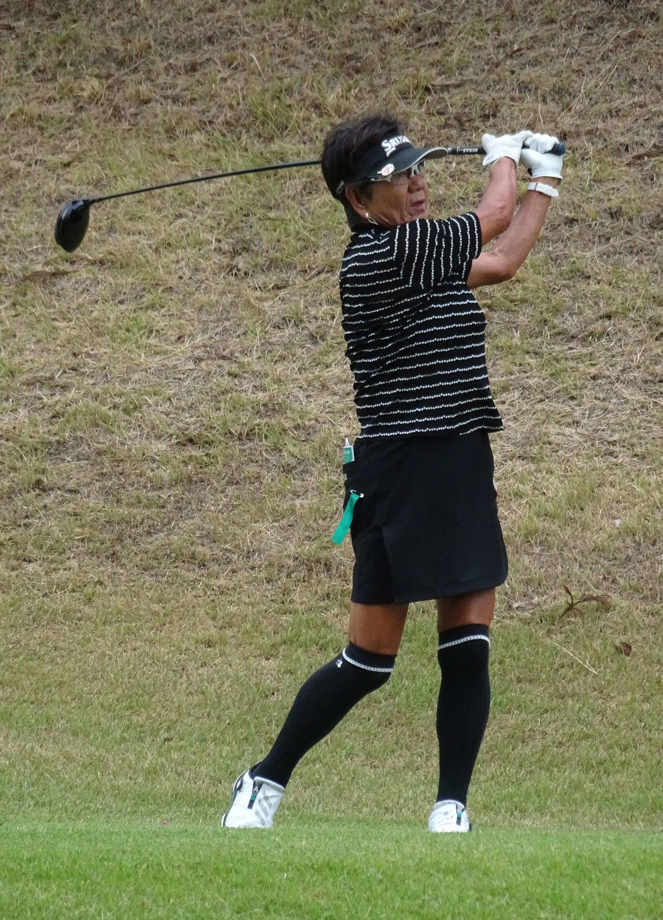 今大会最年長岡田美智子のティーショット